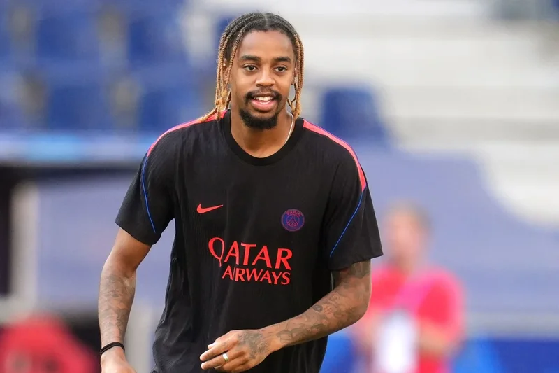 PSG boss Luis Enrique tight-lipped on Bradley Barcola’s future amid Liverpool links