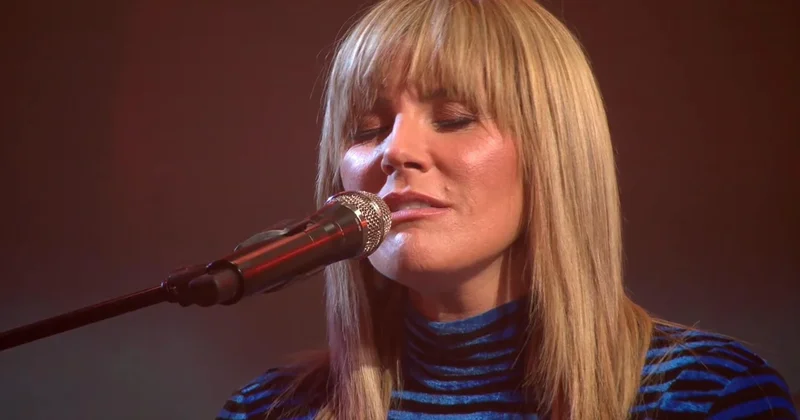 Saturday Sessions: Grace Potter sings "Love Me Not"