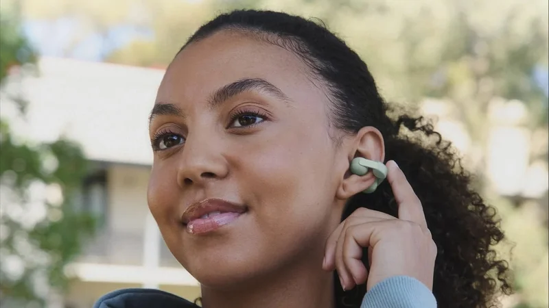 The Sony LinkBuds Clip are some of the best open earbuds Ive tried — and theyre on sale