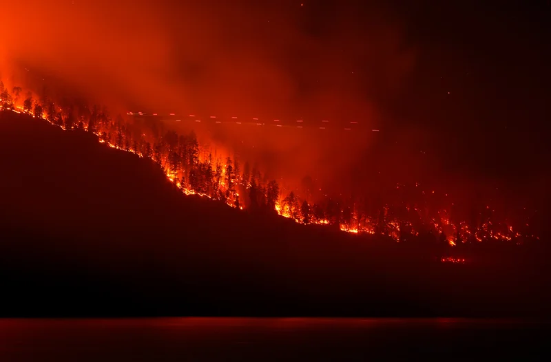 Evacuations under way as new Okanagan fire explodes in size