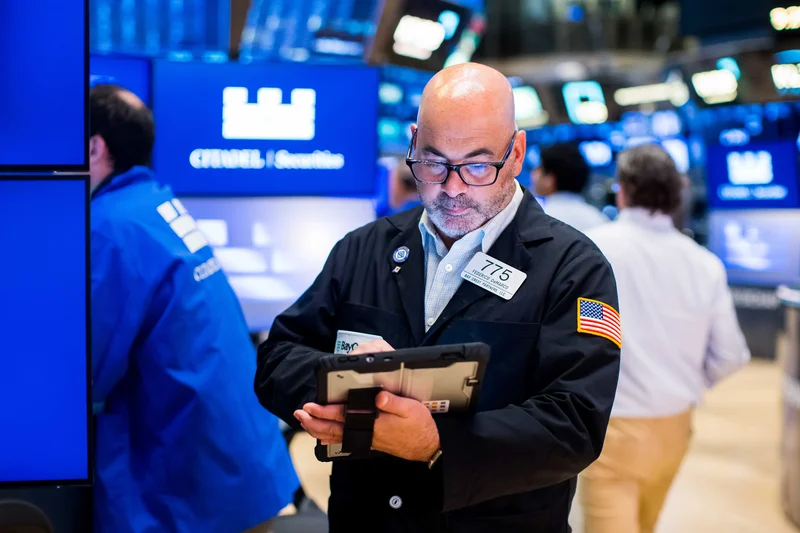 U.S. Treasury yields fall as traders monitor possible Iran war deal