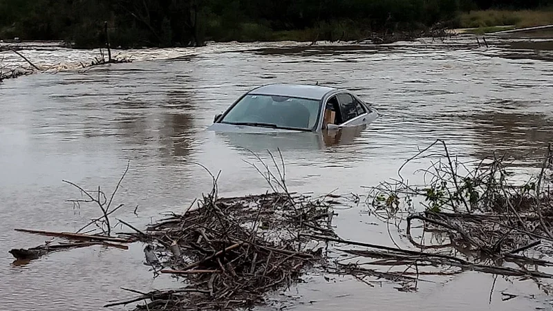 Caught in a car in a flood? Don’t believe what you see on TV