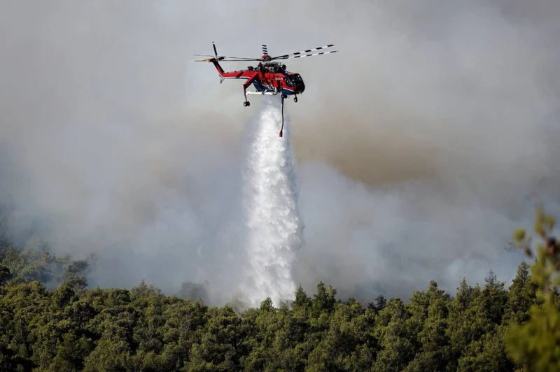 Helicopter collision shows perils of fighting Europe’s wildfires