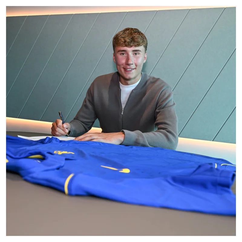 Transfer: Chelsea sign Osborne from Hearts