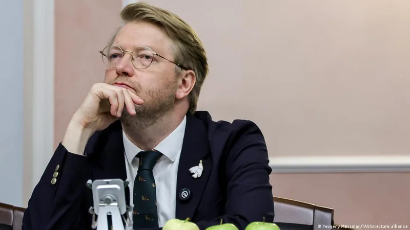 Russia: Top court bans opposition anti-war party from vote