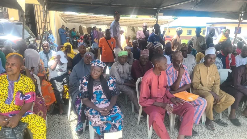 After years of delay, Niger begins gratuity payment