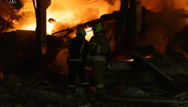Missile strike on Kyiv: Children's hospitals hit, warehouse catches fire