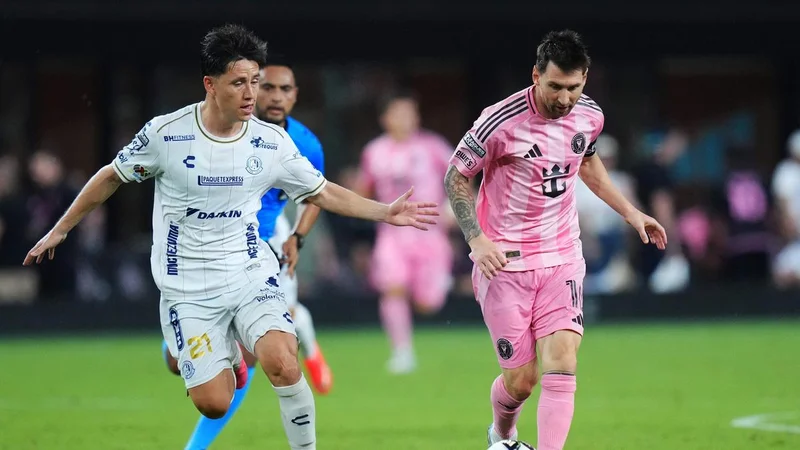 Messi scores twice to set Leagues Cup record in Miami victory