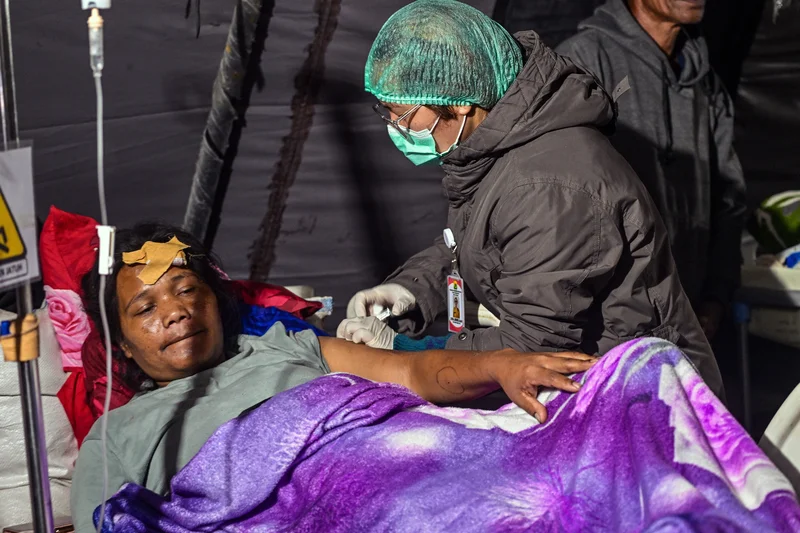 Search for Indonesia earthquake victims underway on Independence Day