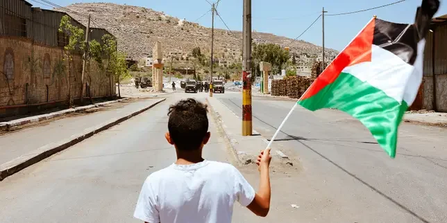 West Bank children through the lens of Palestinian photographer Sakir Khader