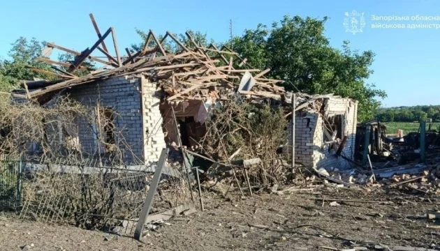 One killed, two injured as Russian forces launch 1,026 attacks on Zaporizhzhia region over past day