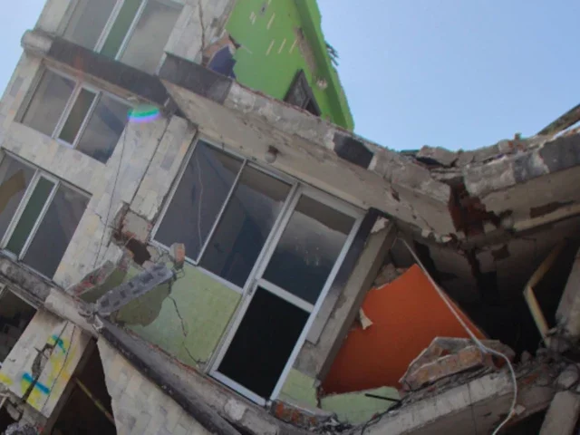 At least 111 killed in Colombia earthquake