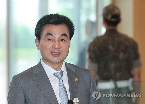 UNC not to proceed with plan for security brigade after talks with S. Korea: defense minister