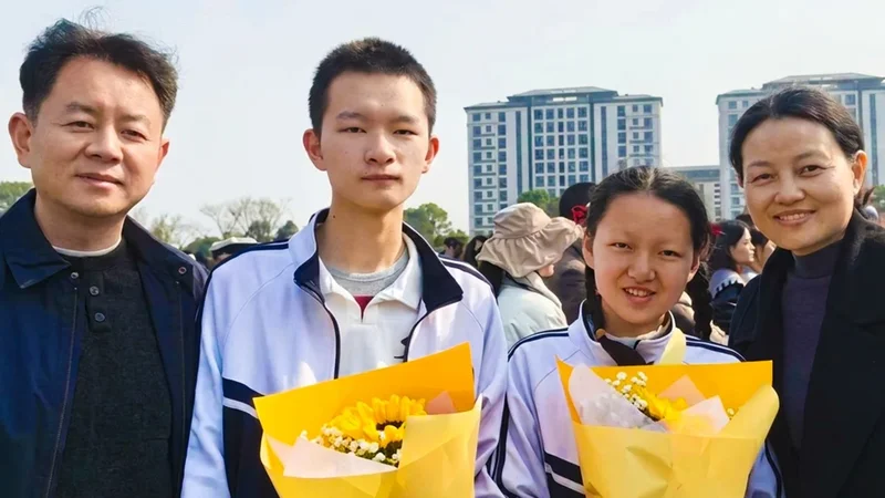 China gaokao wins: sister skips 2 grades to study with brother, rejects ‘prodigy’ label