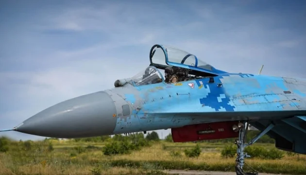 Su-27 pilot destroys Russian command post along with drone operators