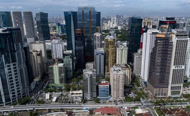 Anemic GDP seen to temper rate hikes