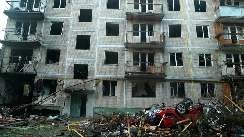 At least 9 people killed in Russian missile attacks on Kyiv