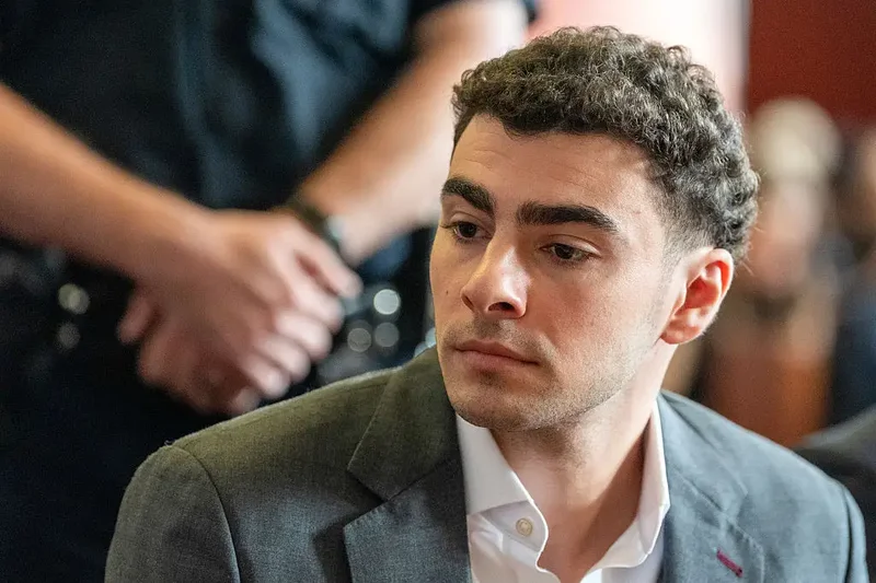 Luigi Mangione pleads guilty to federal stalking charges in Brian Thompson killing