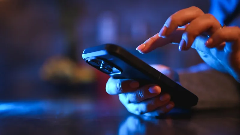 How to Tell If That Apple 'Threat Notification' Is Legit