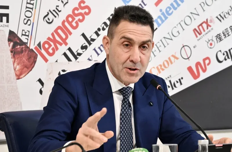 A 20-year wait and fluent Italian: How the far right wants to tighten citizenship rules