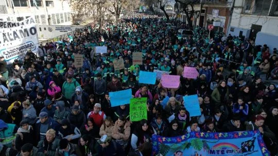 Cartoneros, cooperatives protest plans to overhaul Buenos Aires recycling