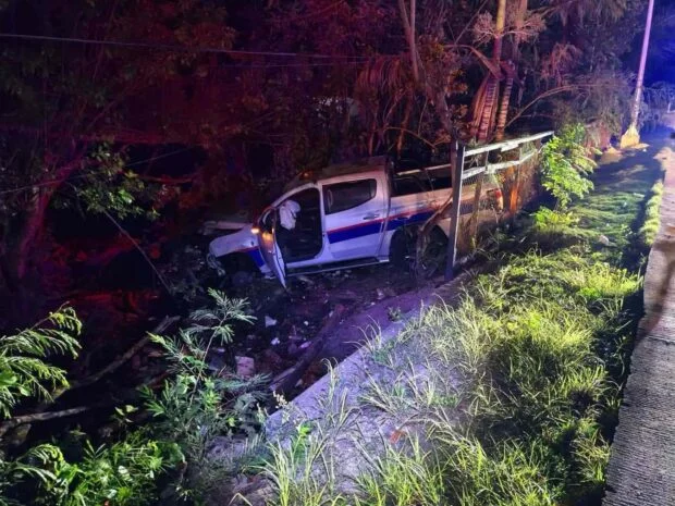 Bohol patrol car carrying drug evidence crashes into post