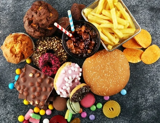 BMJ investigation exposes unhealthy food products at major UK school catering exhibition