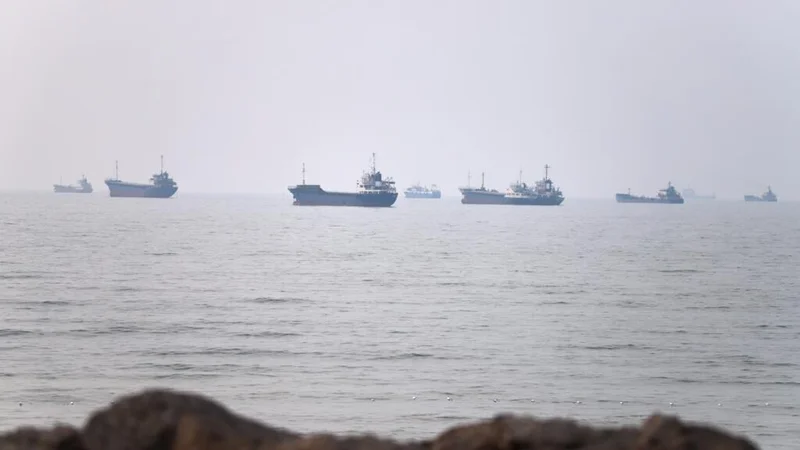 Iran says Hormuz deal with Oman in final stage as Trump signals breakthrough