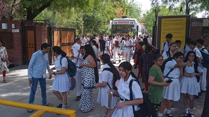 U.P. order ‘banning YouTubers’ from schools earns stinging rebuke from opposition