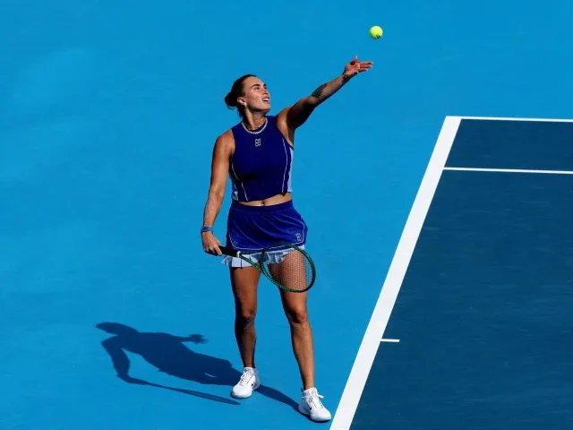 Sabalenka slams Wang to advance at Cincinnati