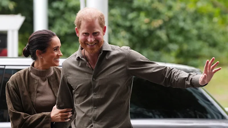 Talk to the hand? Harry’s novel idea to regain the king’s trust