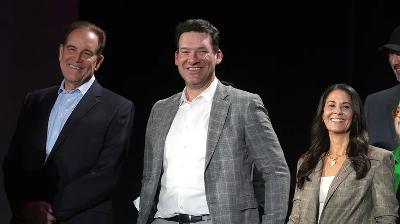 Tony Romo may have cost himself coveted CBS position after arrest, former NFL QB says