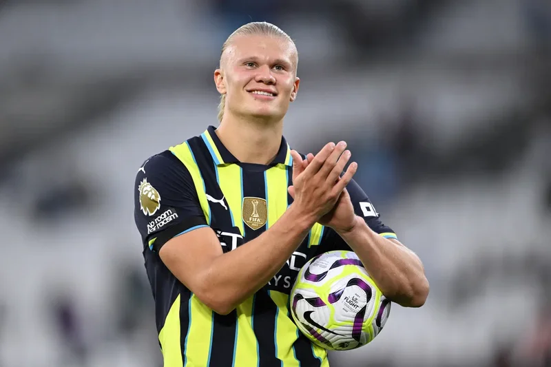 Norway’s World Cup star Erling Haaland’s yacht becomes a viral tourist attraction