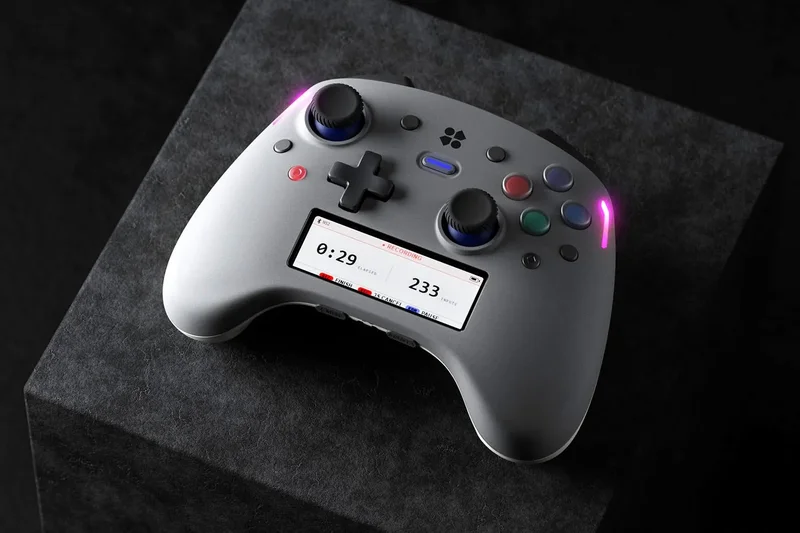 Genki’s new customizable controller has a big screen and adjustable buttons