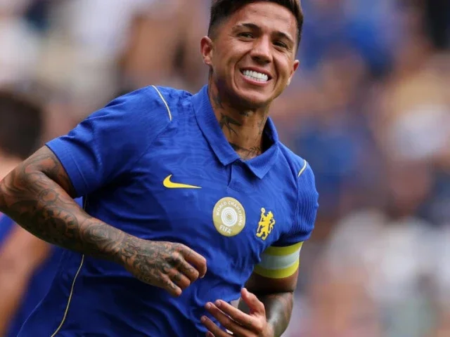 Fernandez booed by Chelsea fans in friendly win over Sociedad
