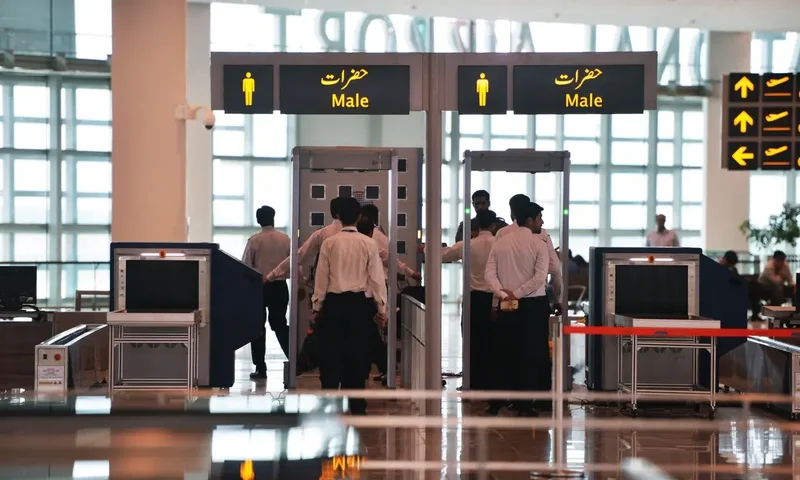 Privatisation Commission approves financial adviser for outsourcing Karachi, Lahore airports