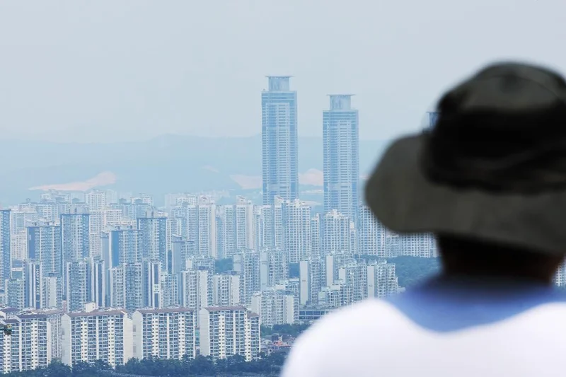 Gyeonggi Province calls for 'jeonse' fraud aid to cover foreign victims