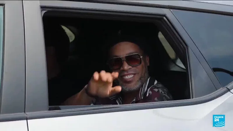 Ronaldinho returns in search of 'beautiful' 300th goal