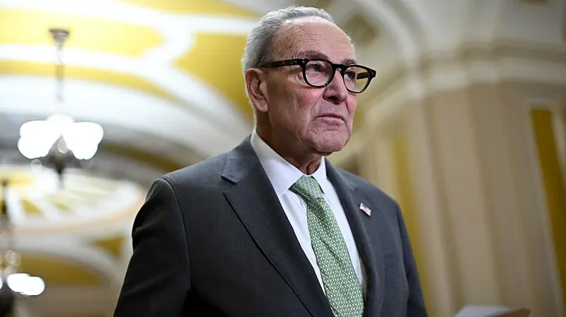 Bomb-thrower Dem makes shocking promise to kick Schumer to curb during Senate debate