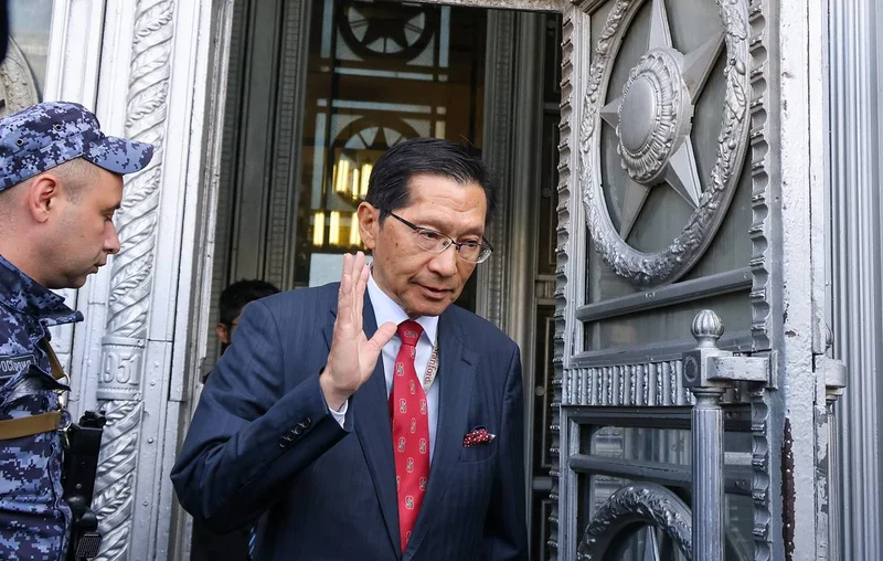 Japanese ambassador leaves Russia’s MFA after 25 minutes inside building