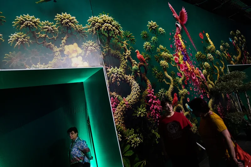 Flowers create elaborate fantasy worlds at a Tel Aviv exhibition, in photos