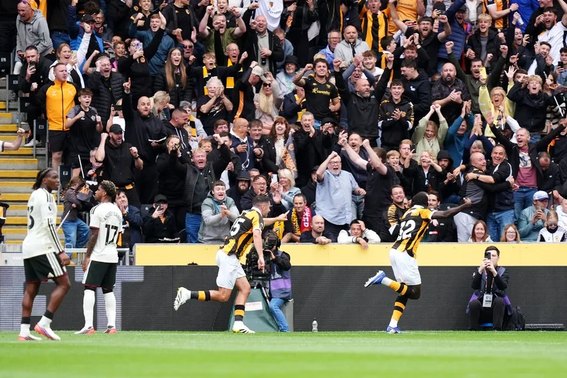 Hull fans send message to Joe Cole after stunning Manchester United on Premier League return
