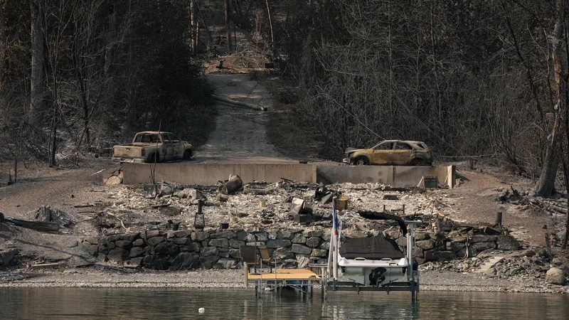 B.C. wildfires cause devastation on shores of Okanagan Lake