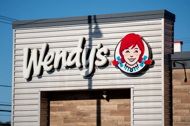Wendy's stock jumps on report of potential takeover bid from Nelson Peltz's Trian Fund Management