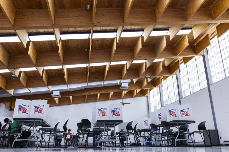 Voters are sick of the two-party system. A new poll shows they're open to big changes