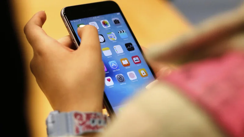 Top French court scraps social media ban for children under 15