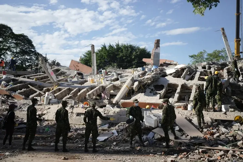 Colombia earthquake rescue continues as hundreds remain missing