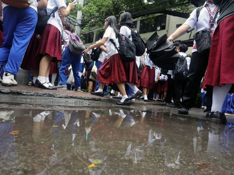 Walang Pasok: Class suspensions for August 7 due to habagat, 'Maymay'