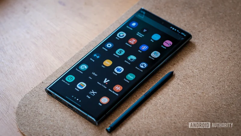 The Galaxy S22 just got a new shot at Android 17, thanks to LineageOS