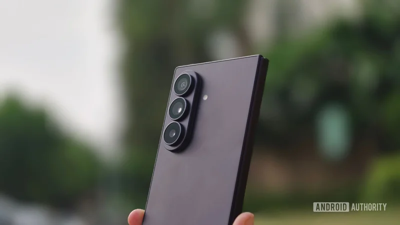 One UI 9.5 shows up on a Galaxy phone before Samsung is even done with One UI 9